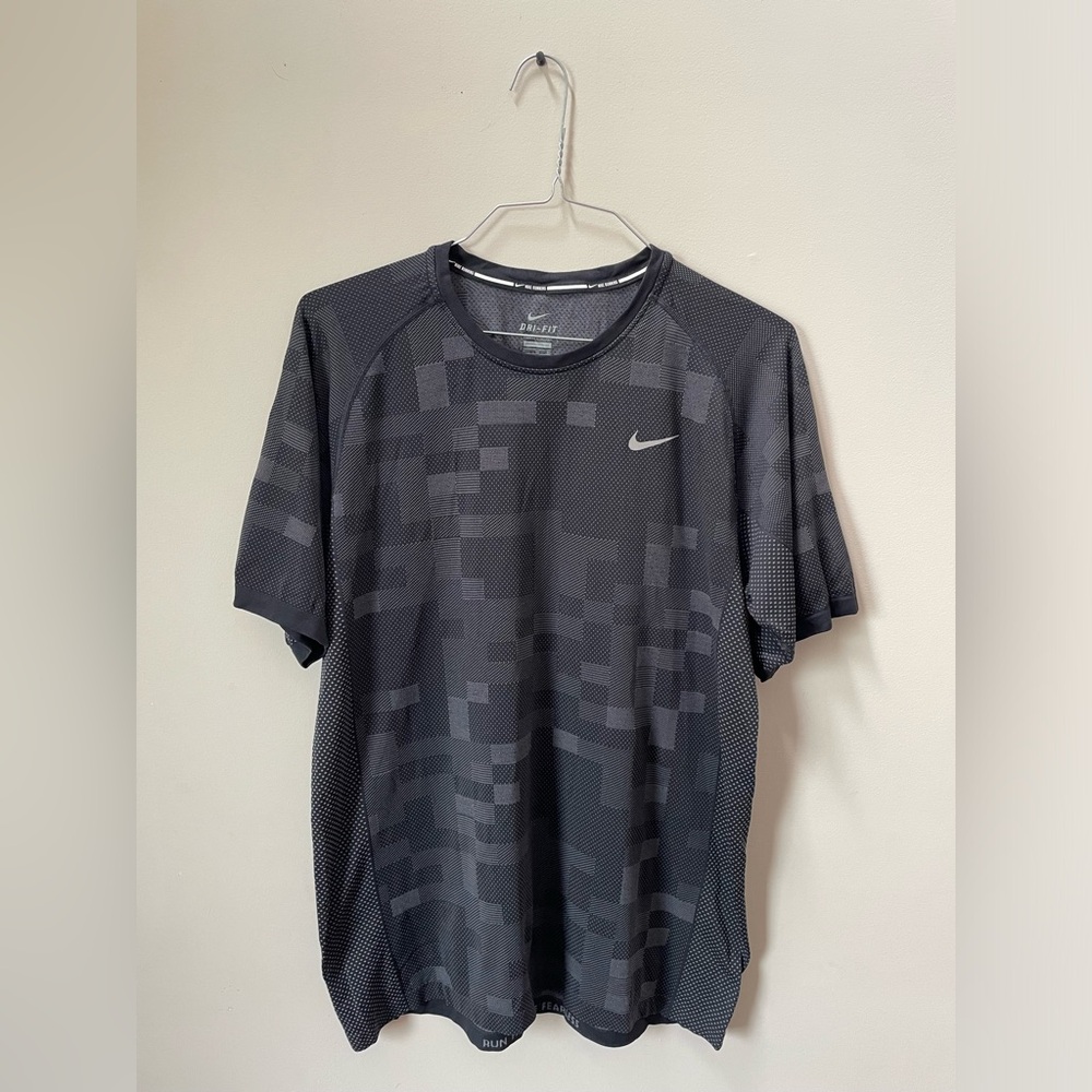 NIKE MENS SIZE XL Black Running Dri Fit Knit Shirt
